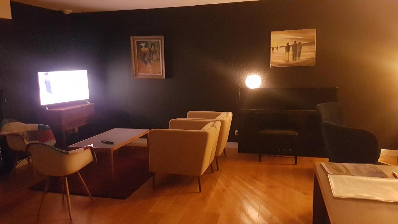 Cozy And Welcoming, Pretty Quiet Home, Crozon Peninsula, Casa de Férias *
